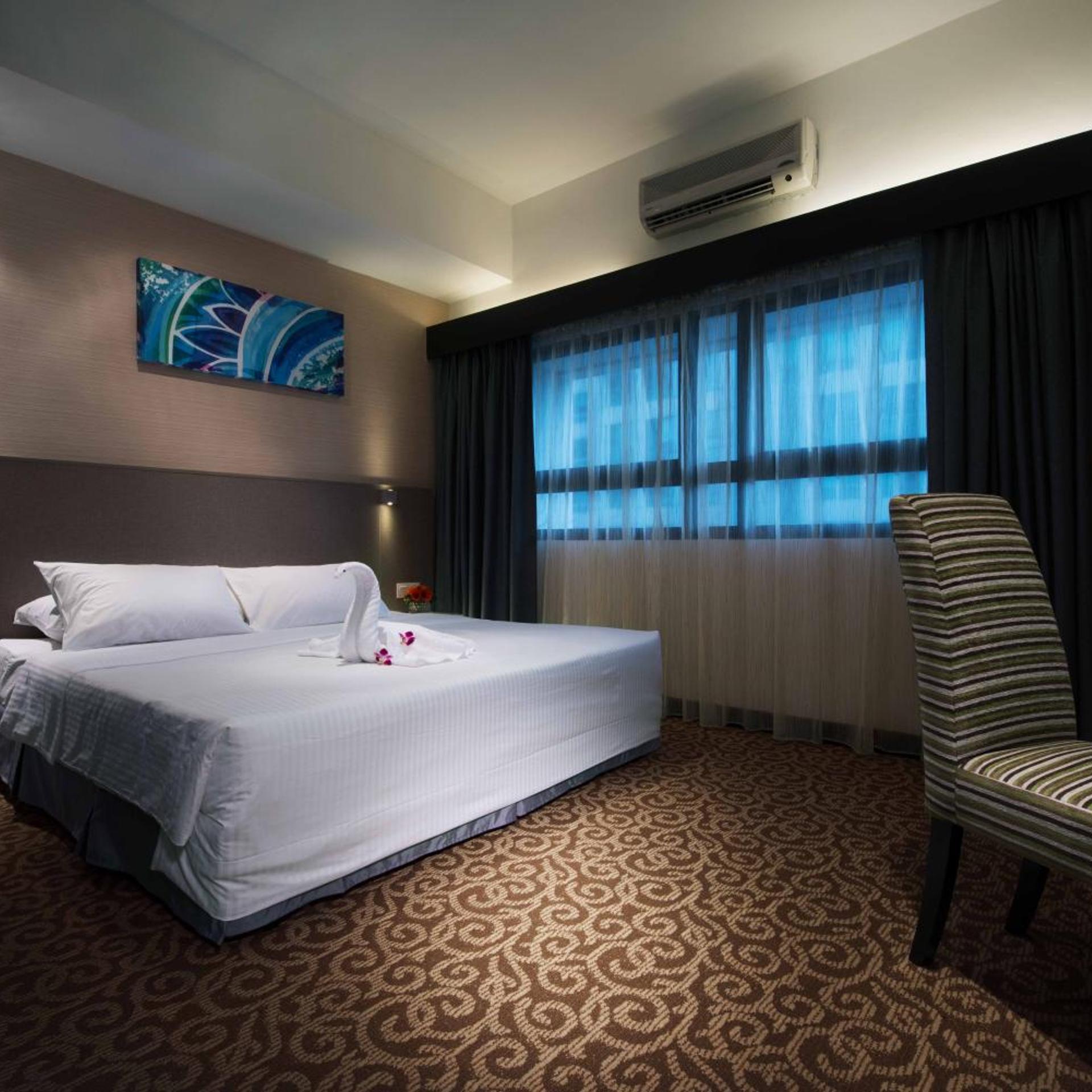 Crown Regency Serviced Suites 5/39