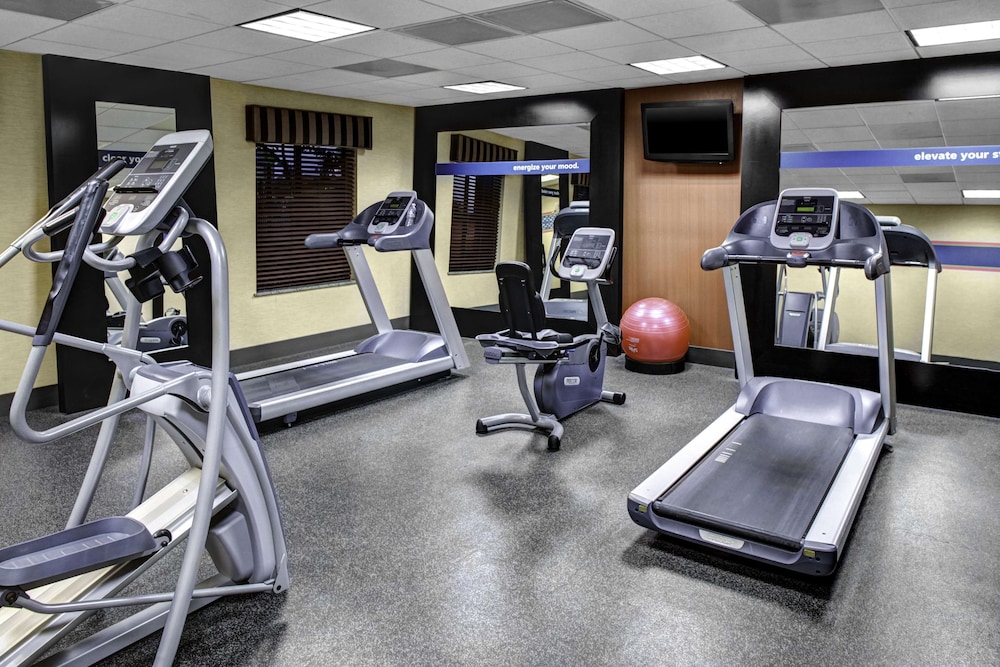 Hampton Inn and Suites-Bakersfield/Hwy 58, CA 28/51