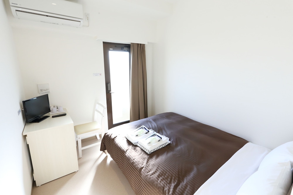 STANDARD, DOUBLE BED, CITY VIEW