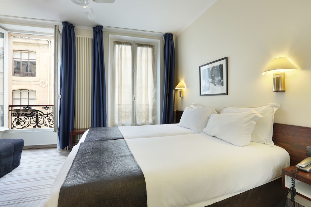 Hotel College De France 16/61