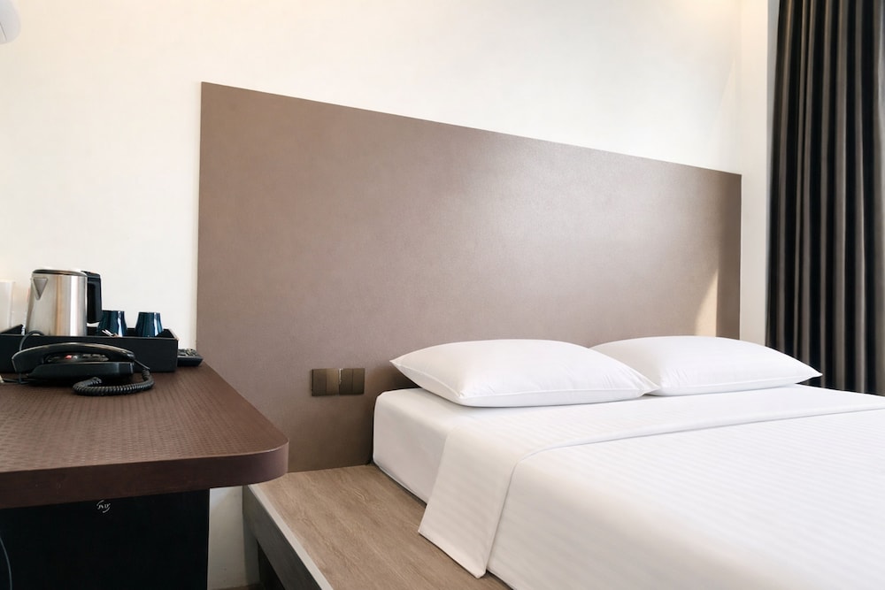 A Hotel Dickson 23/50