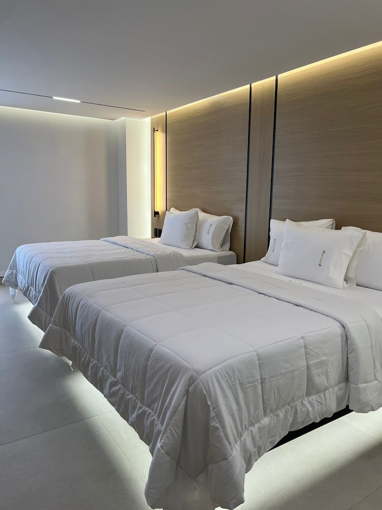 LUXURY, DOUBLE BED