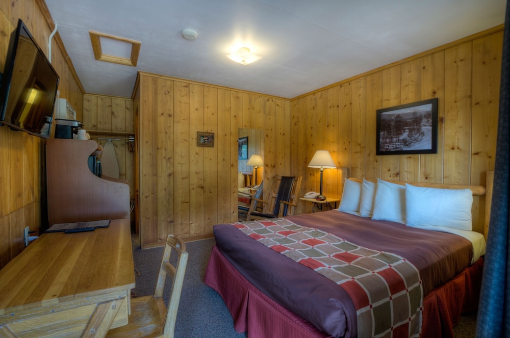 Duplex, Master, Queen Bed