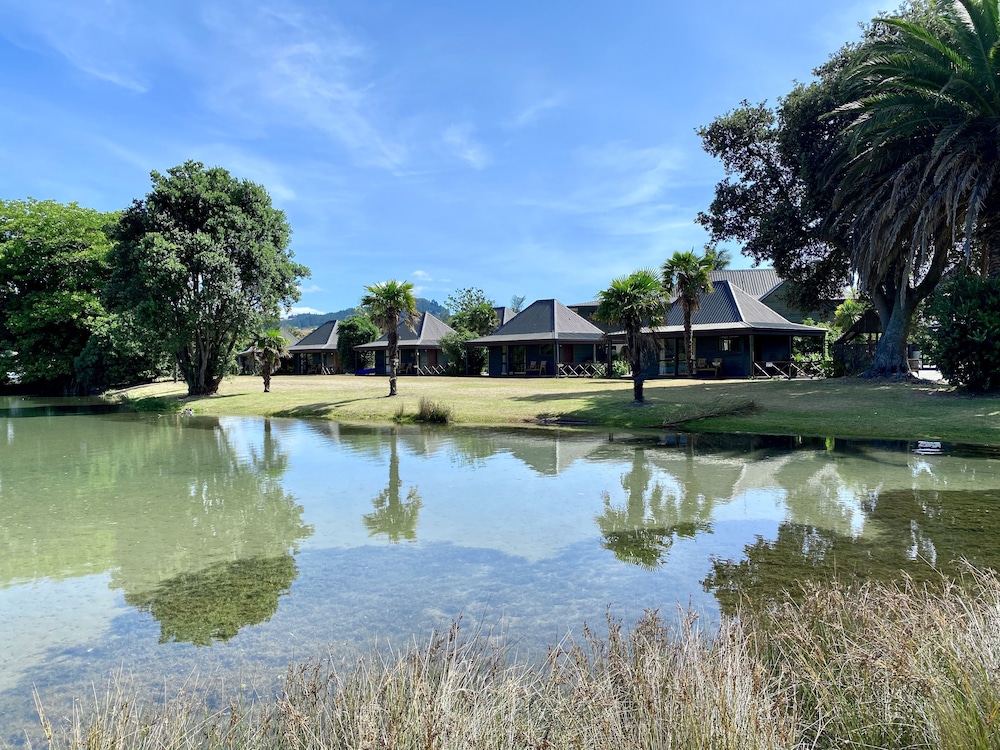 Pacific Harbour Villas(FORMERLY Pacific Harbour Lodge) 62/66