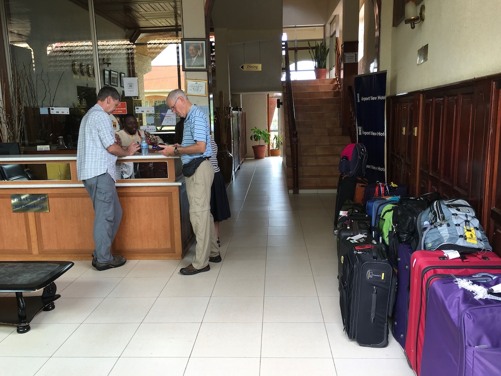 Airport View Hotel 25/50
