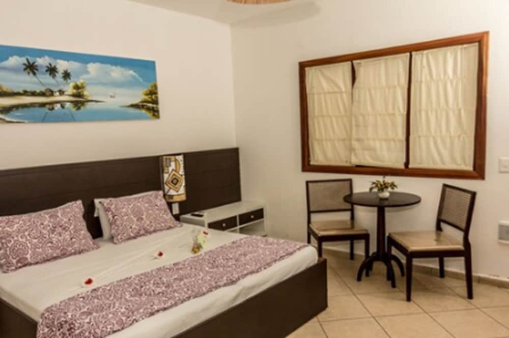 Hotel Il Nuraghe 55/70