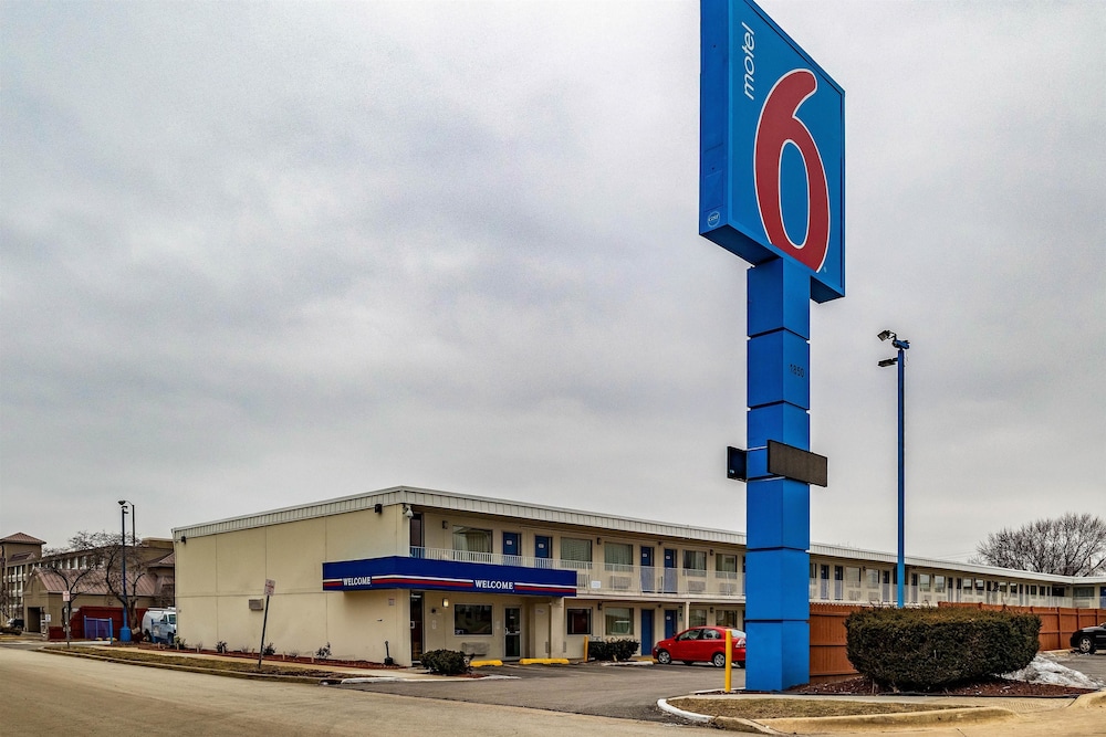 Motel6 Joliet, IL - I-80 2/58