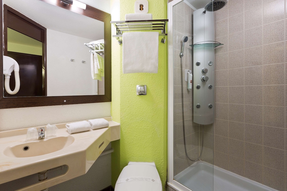 Hotel Enzo Hotels Pont a Mousson BY Kyriad Direct 13/52