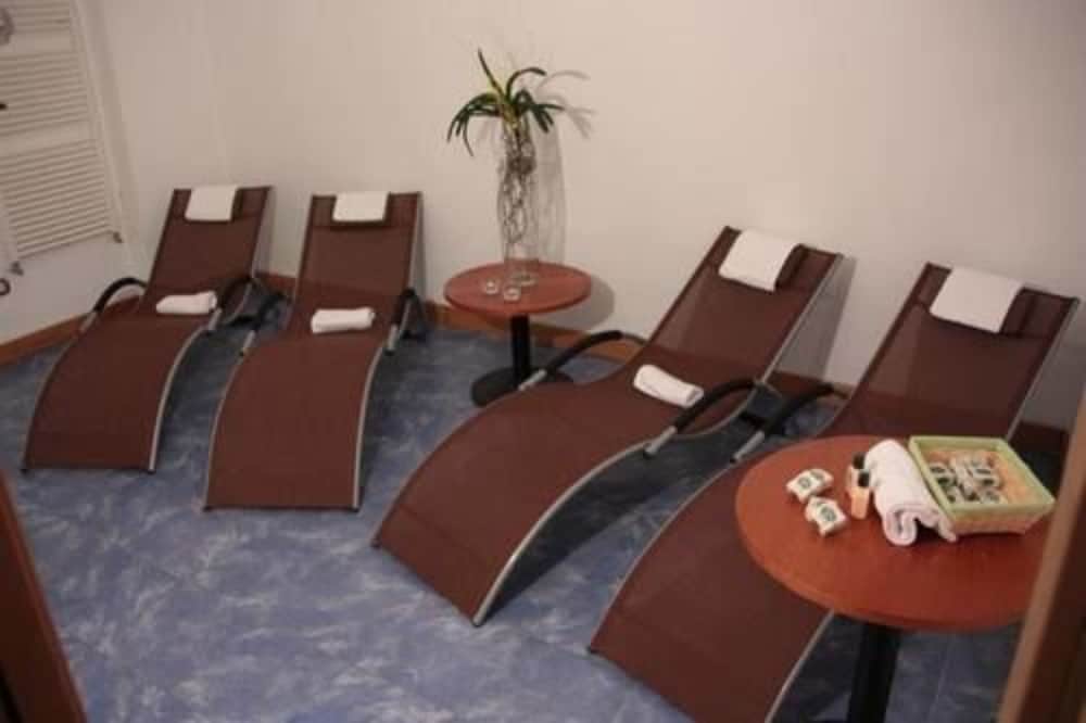 Hotel Cavour 43/58
