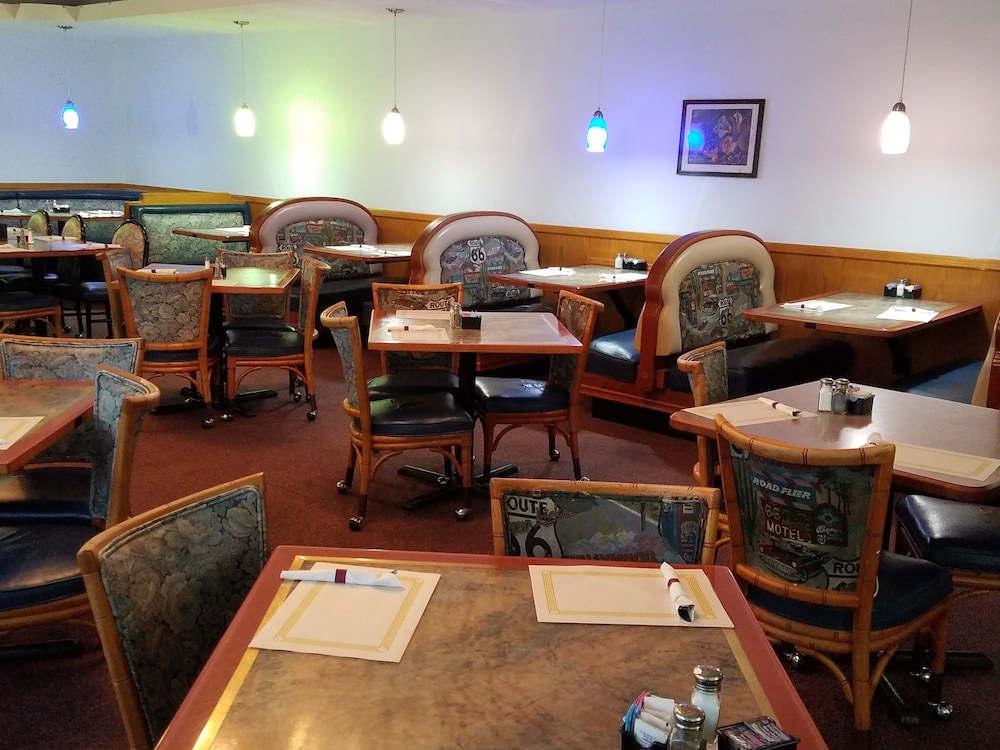 Travelodge By Wyndham Milwaukee 37/50
