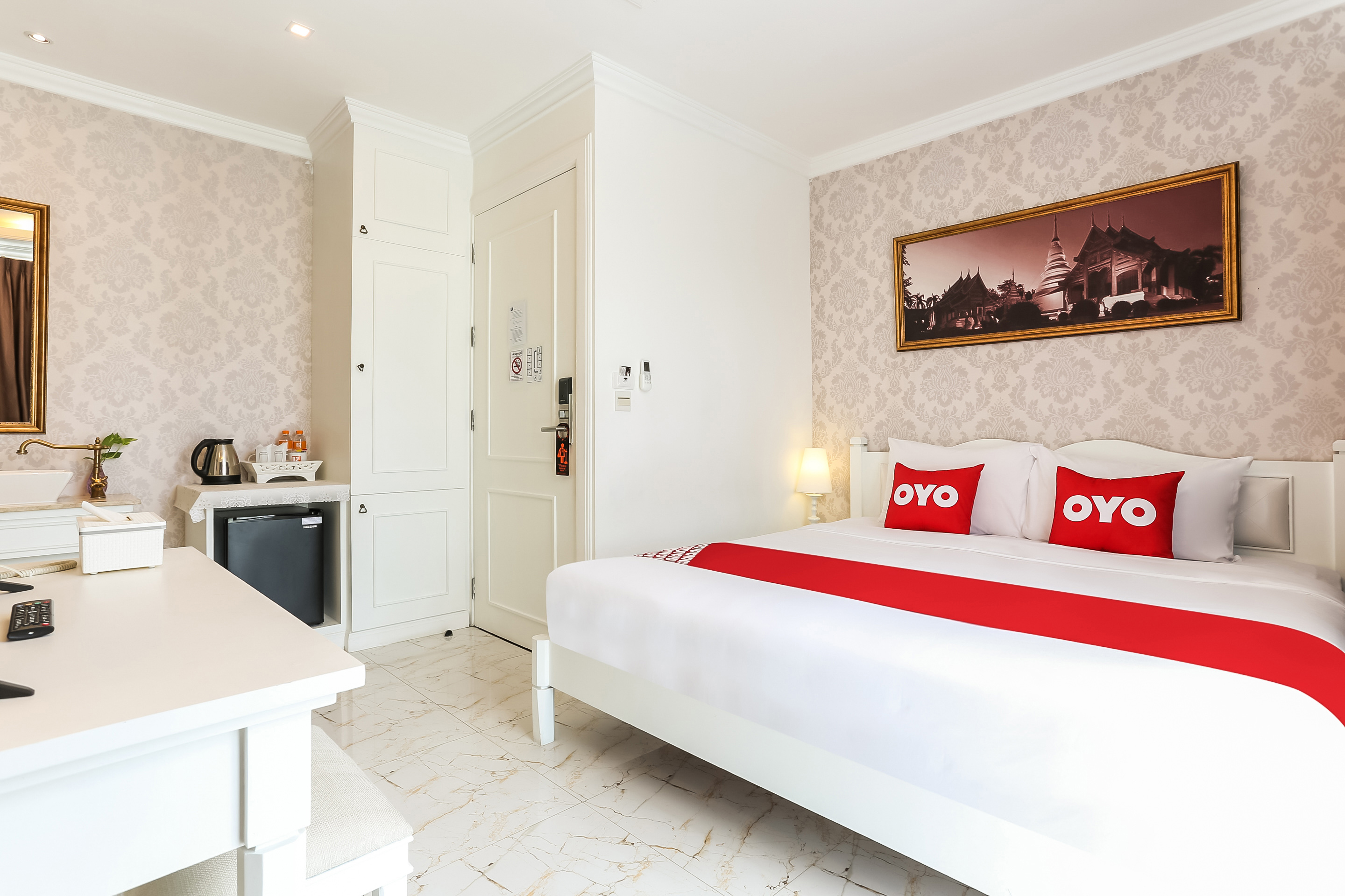 B2 Riverside Colonial Hotel 25/43