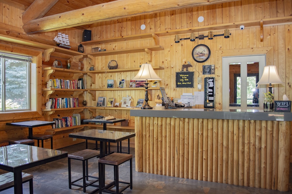 Bonners Ferry Log Inn 39/48