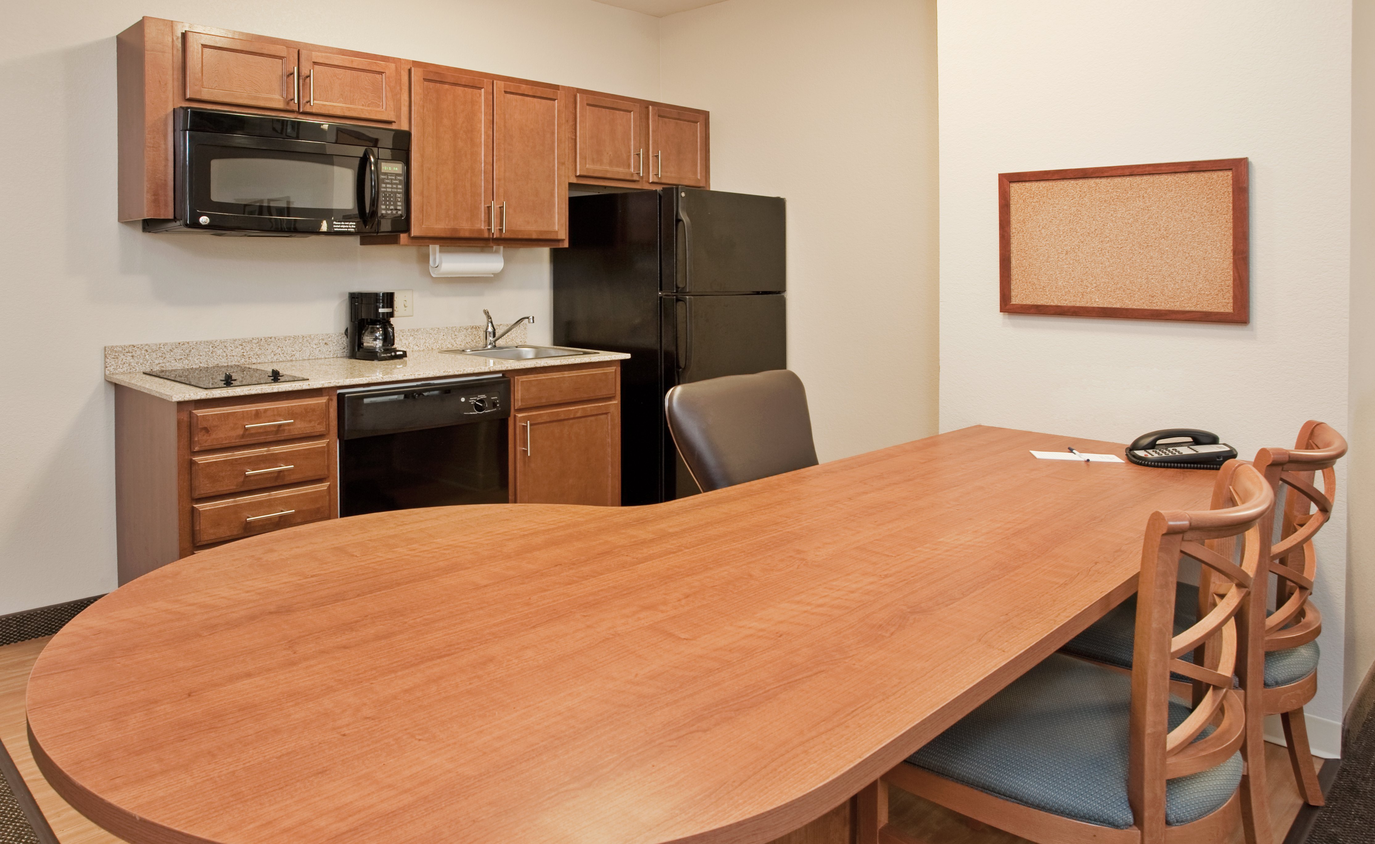 Candlewood Suites Kansas City Northeast 53/73