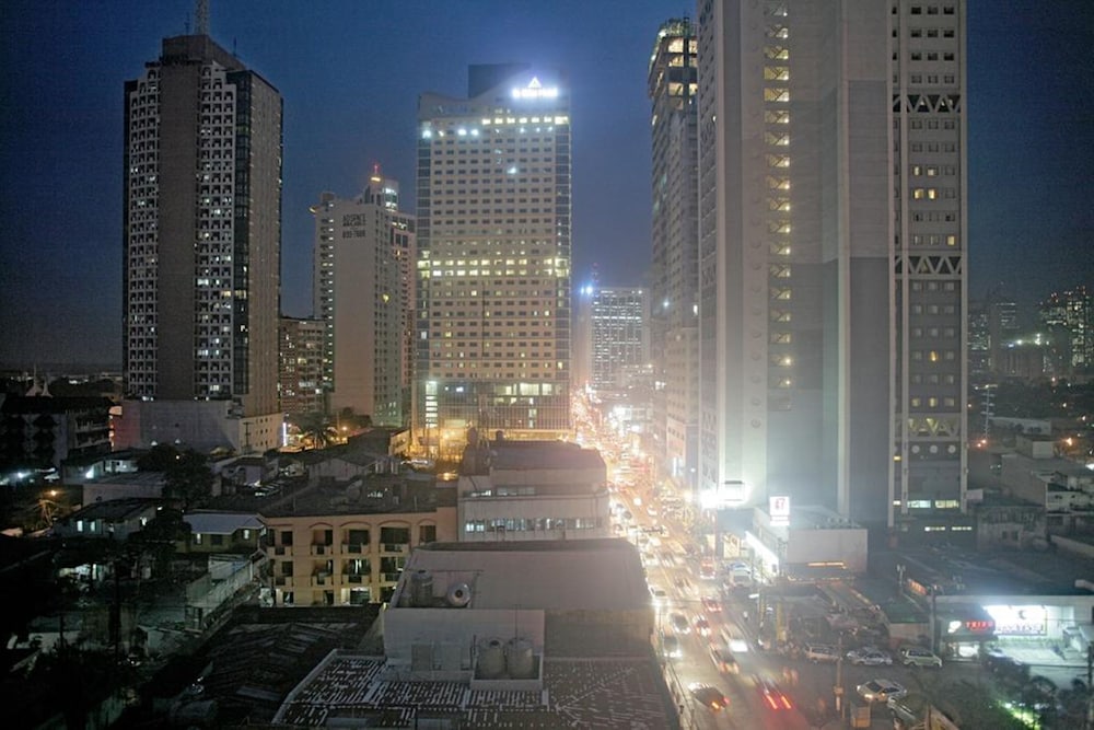 St Giles Hotel Makati 22/24