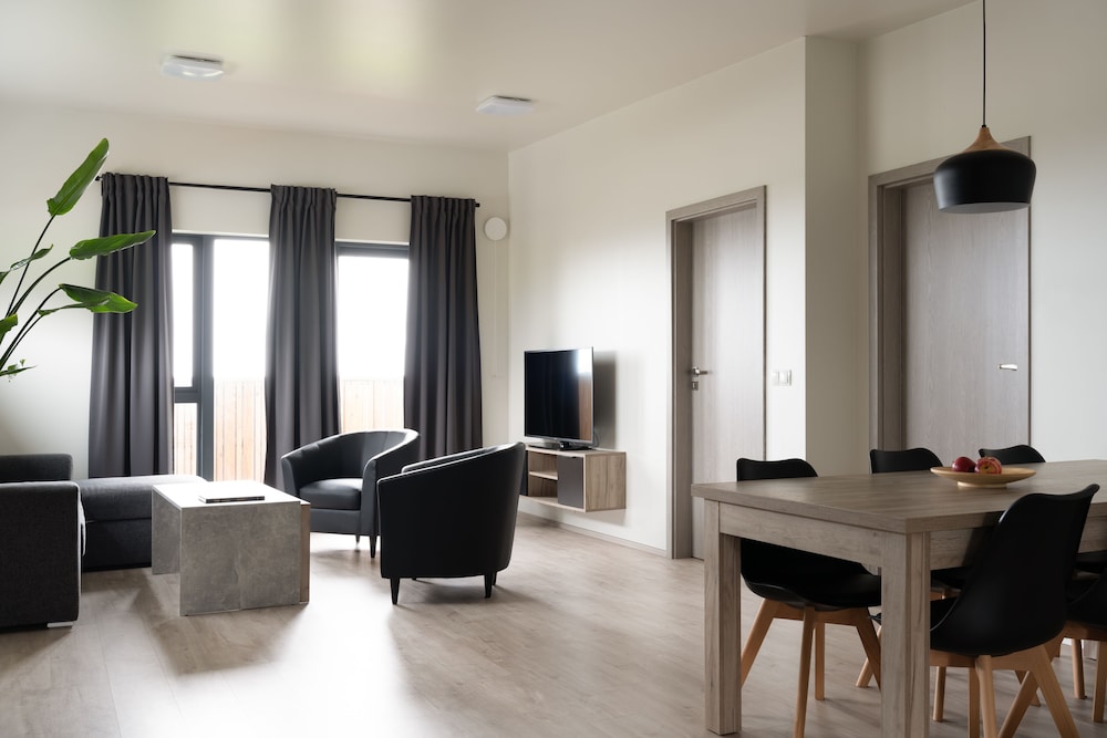 Vik Apartments 43/63