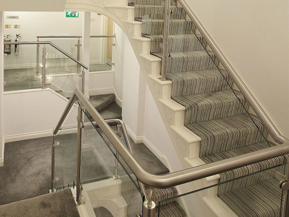 Austen's Luxury Apartments 22/50
