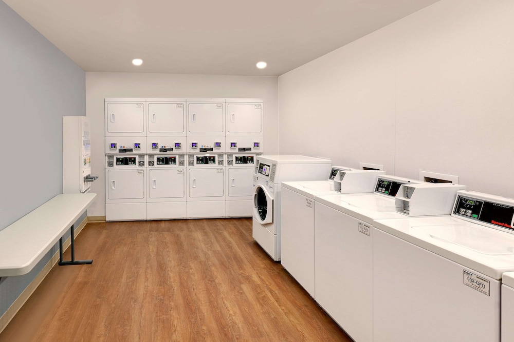 WoodSpring Suites Las Colinas - Northwest Dallas 14/24