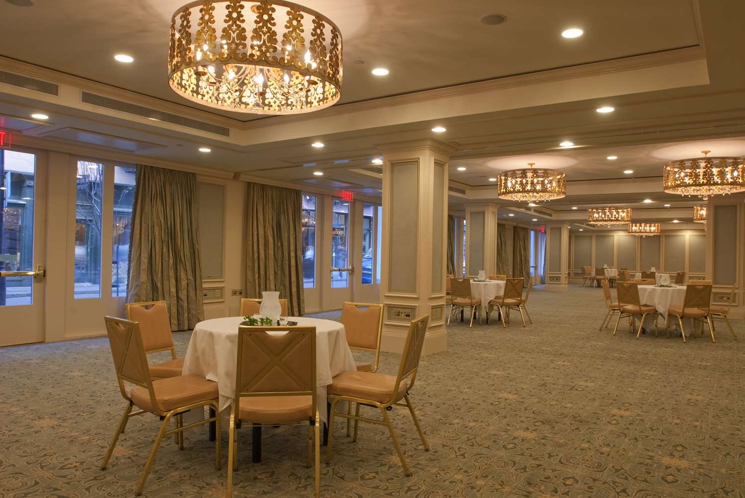 Monteleone Hotel 31/36