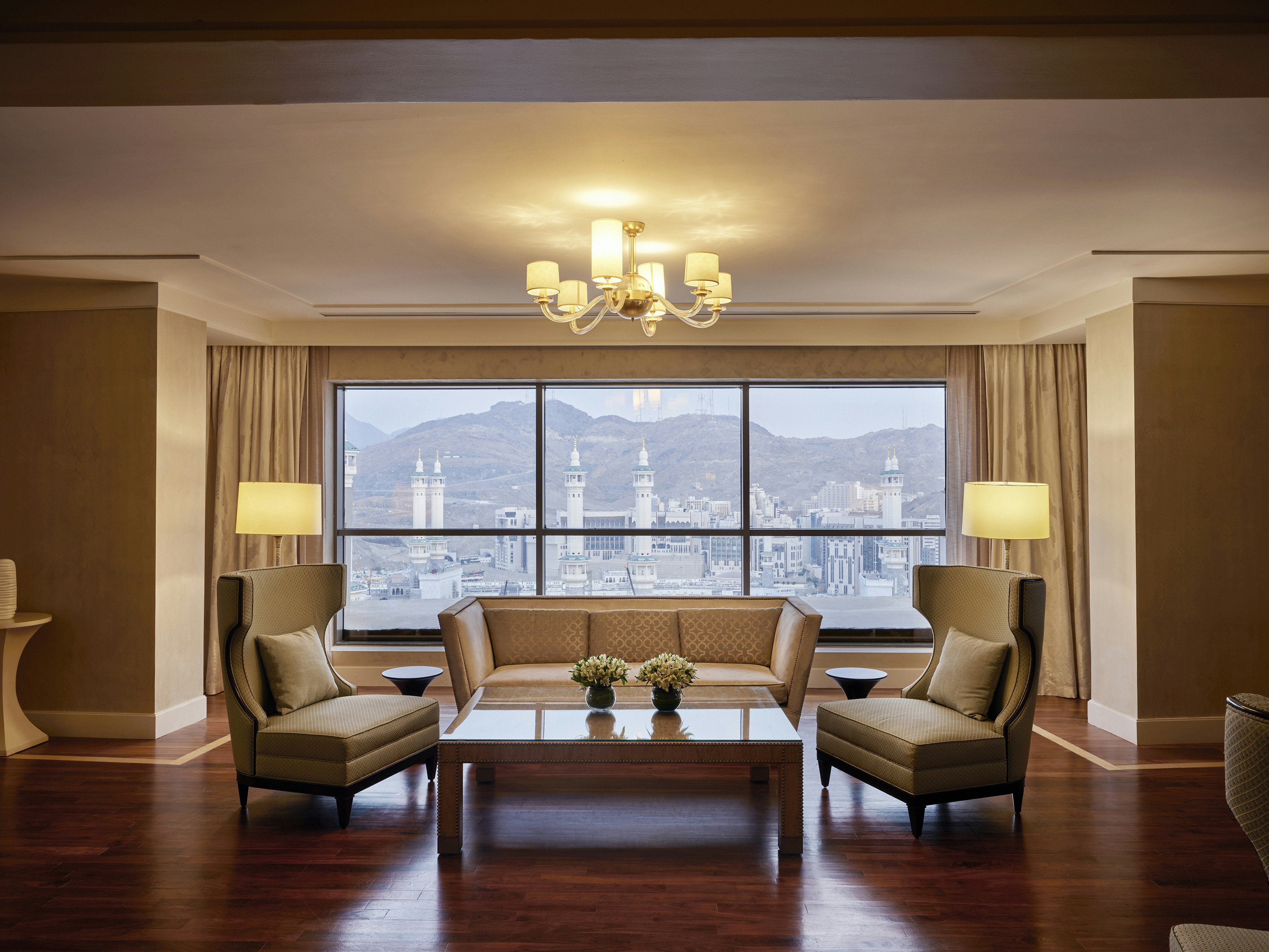 مكة هيلتون للمؤتمرات(Hilton Hotel & Convention Jabal Omar Makkah) 55/80