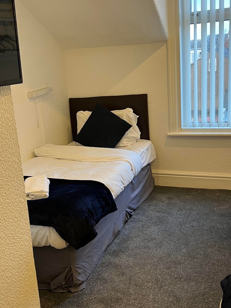 The Wilton Hotel 32/50