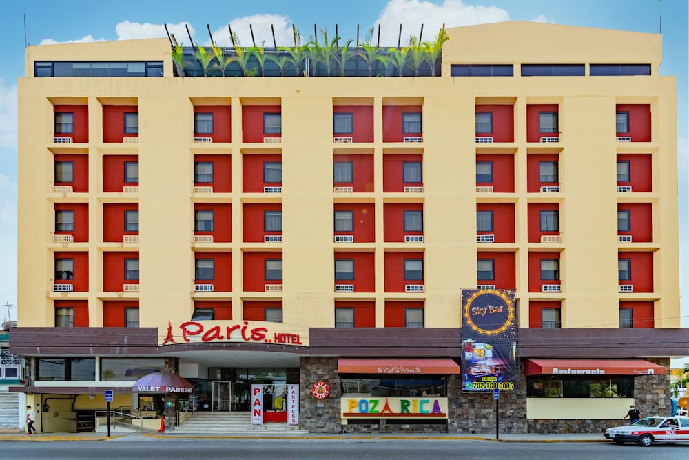 PARIS FC HOTEL 8/76