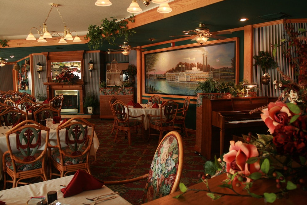 Fulton Steamboat Inn 60/79