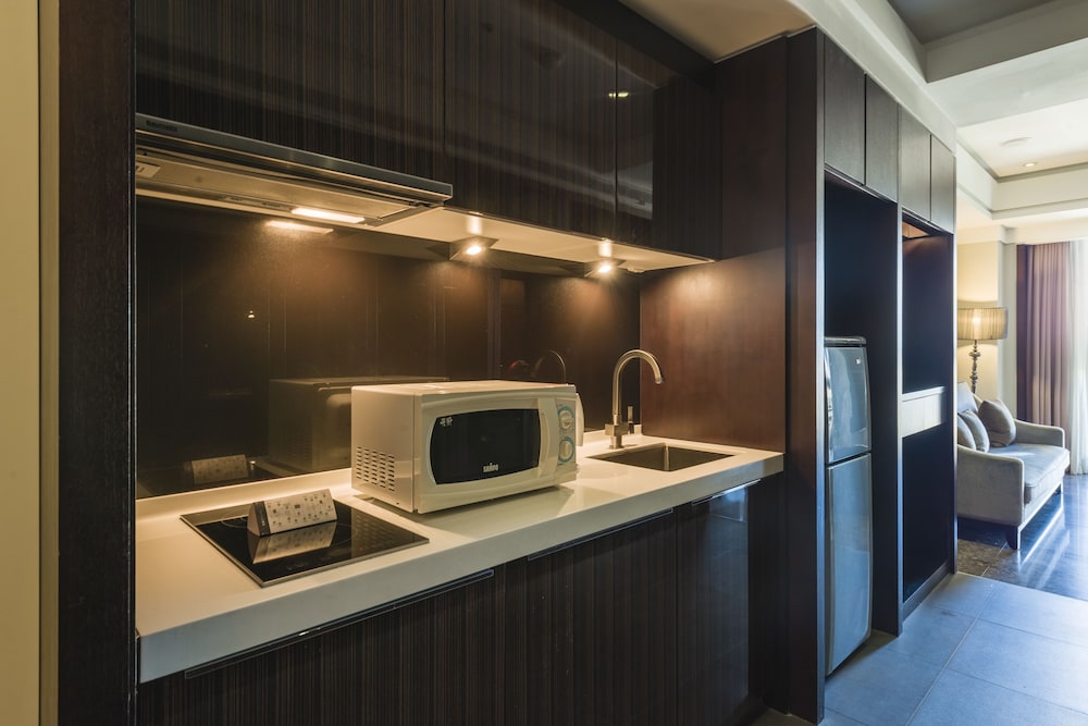 LEOFOO RESIDENCES 3/30
