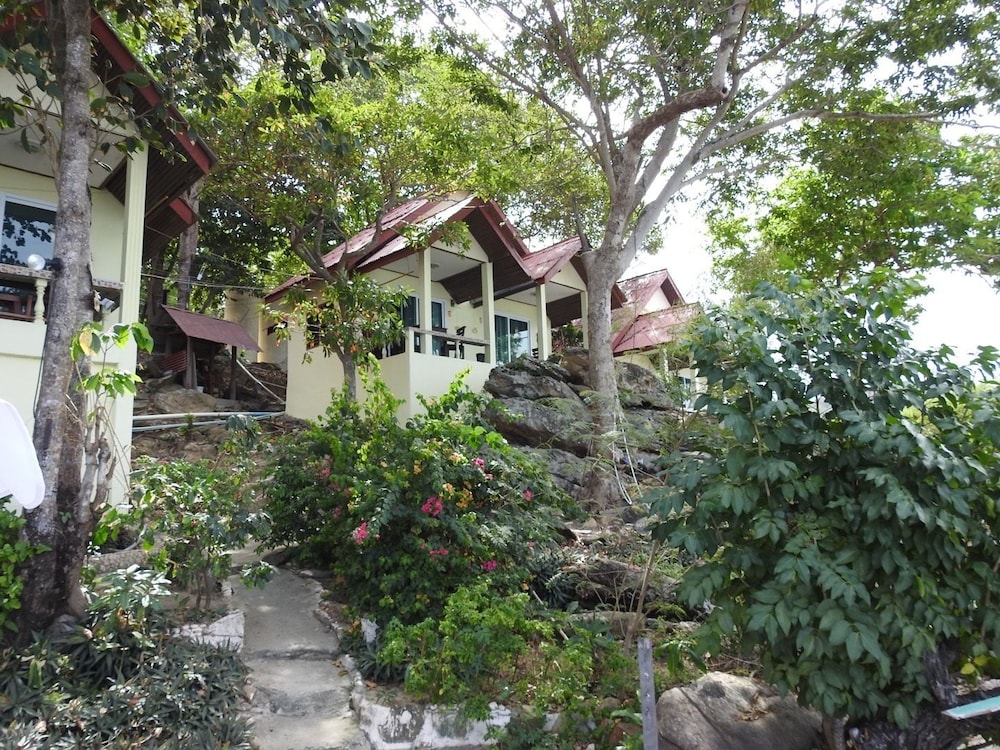 Sunrise Villas Resort 39/41