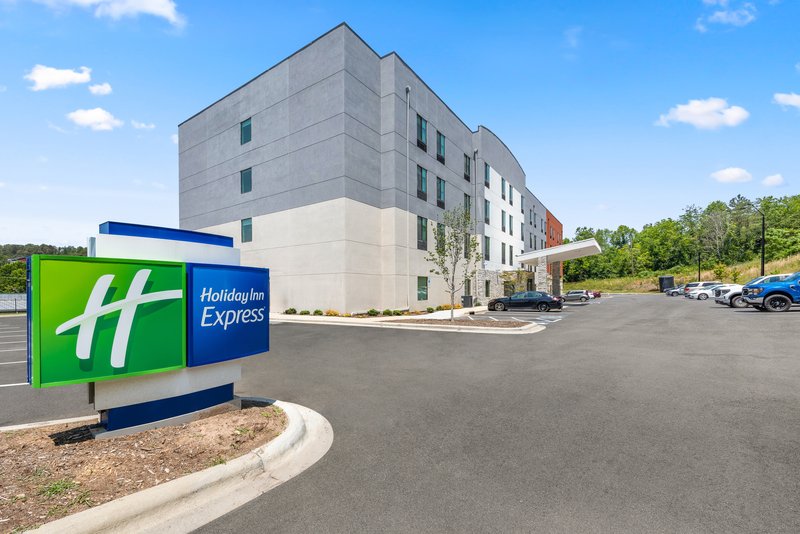 Holiday Inn Express Asheville Woodfin an IHG Hotel 24/24