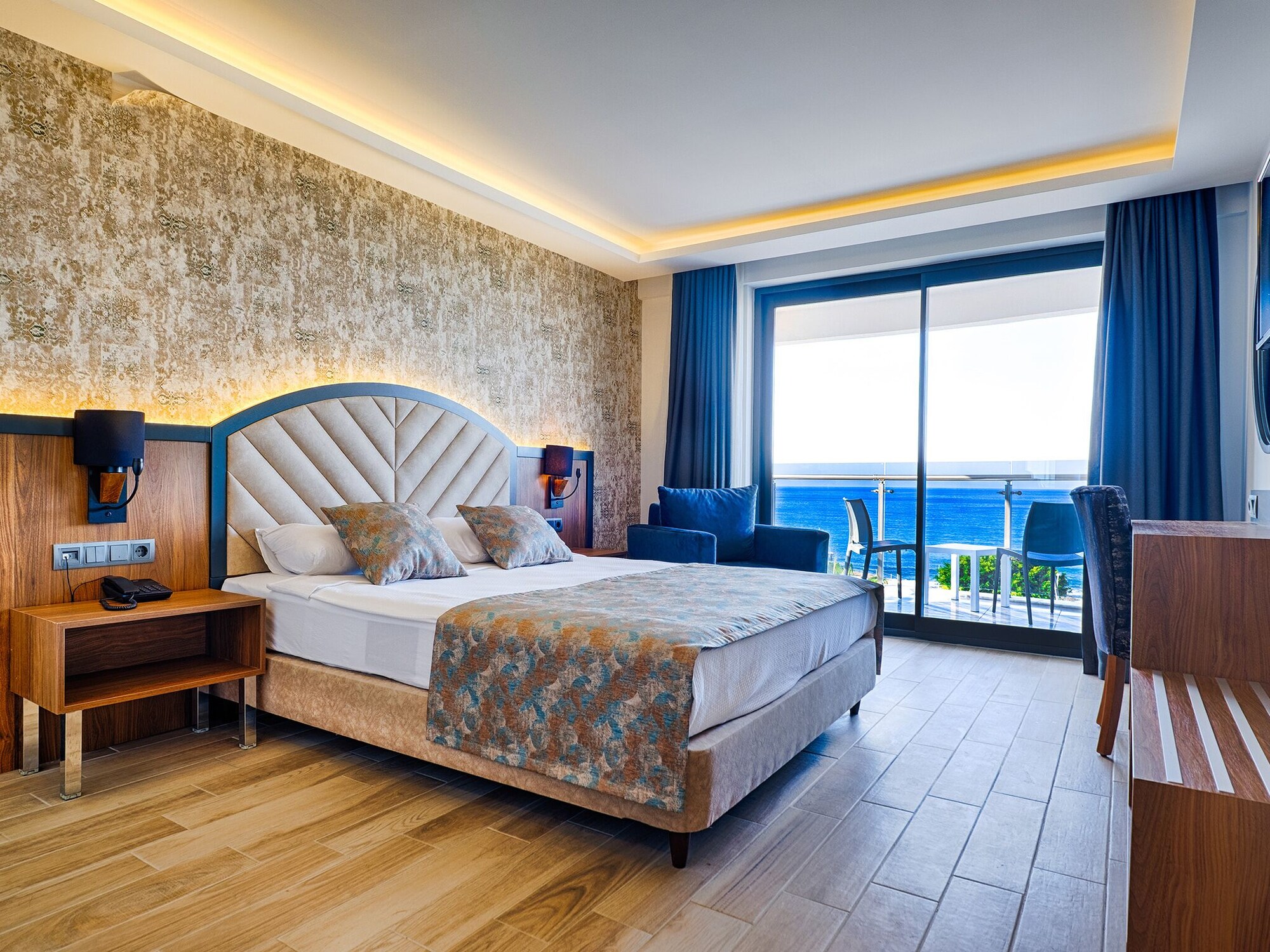 Standard, Double Bed, Land View, Balcony