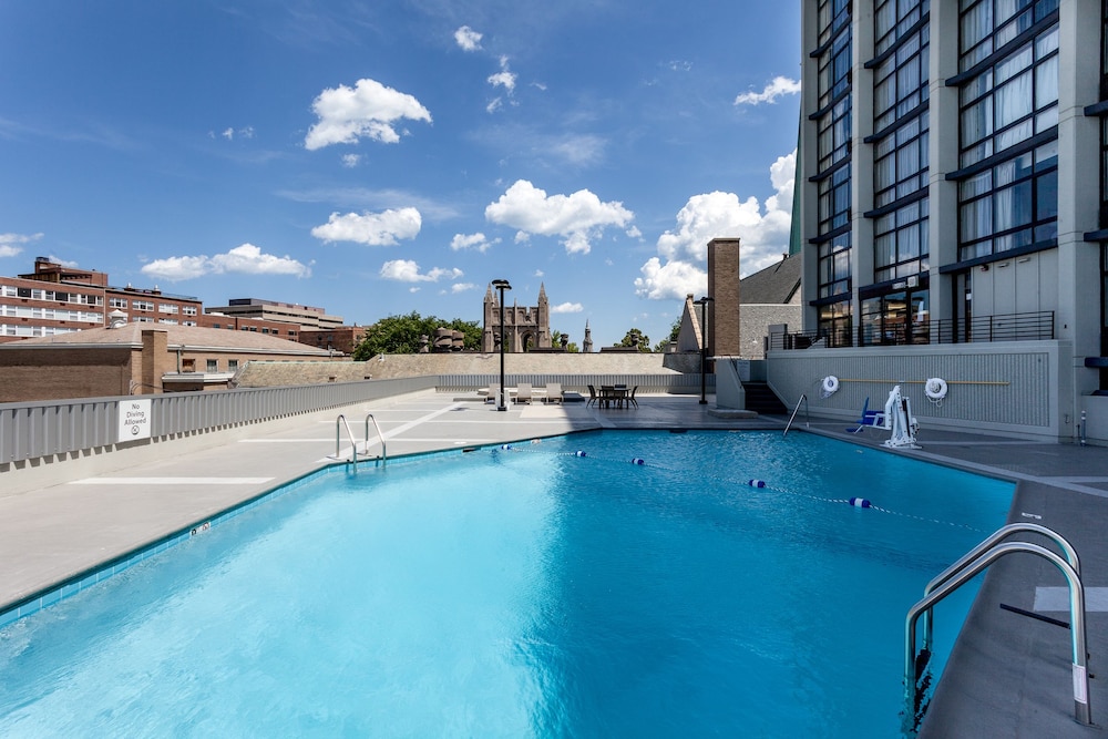 Holiday Inn Chicago North Evanston