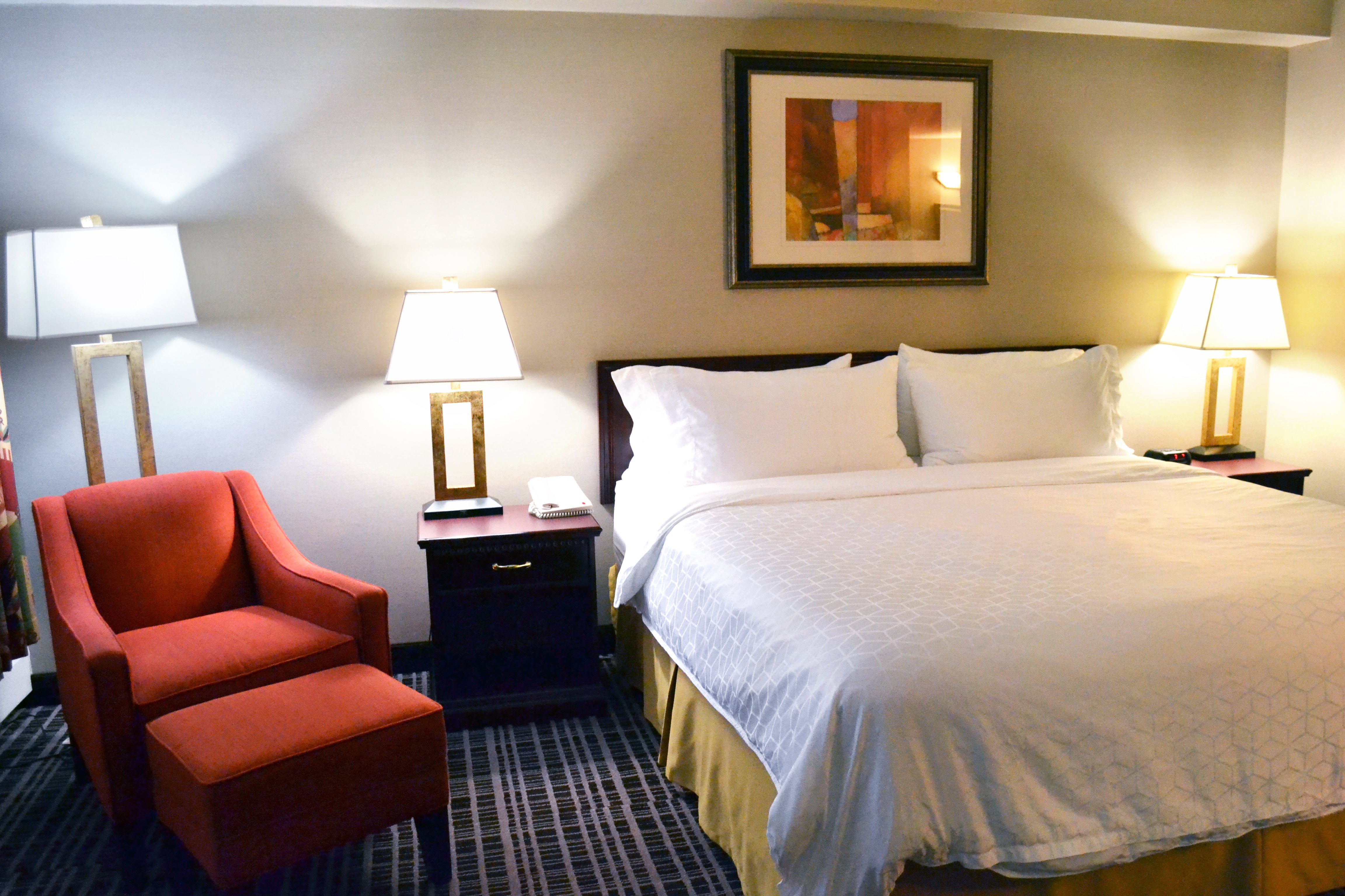 HOLIDAY INN EXPRESS RED DEER 32/68
