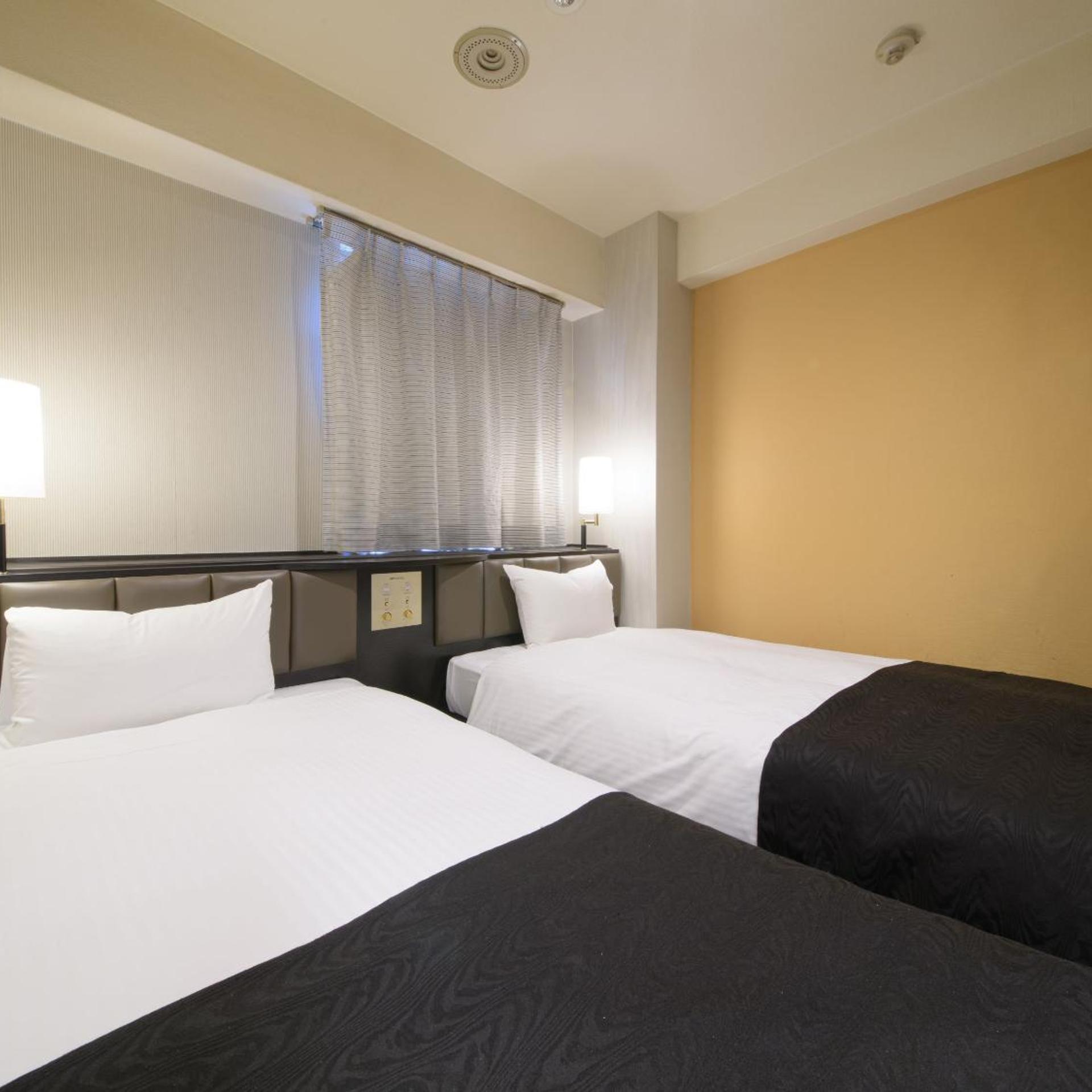 Standard, Twin Beds