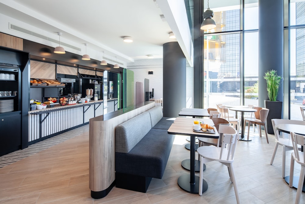 B&B HOTEL Paris Porte de Bagnolet 42/47