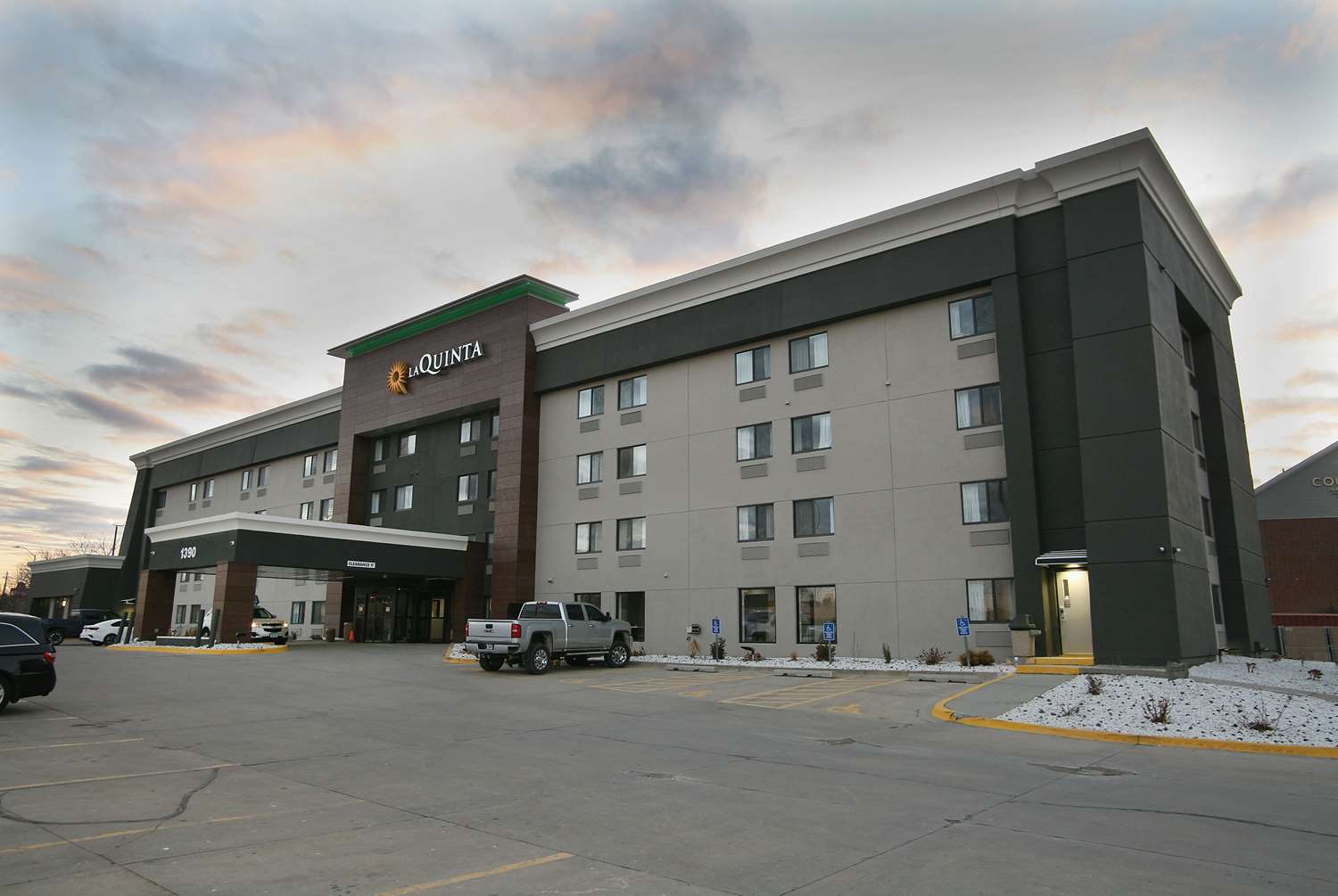 La Quinta Inn & Suites by Wyndham Des Moines West Clive 9/68