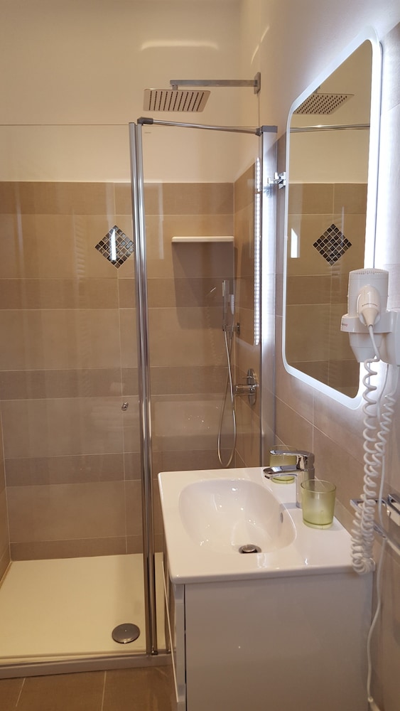 Albergo Pace 39/42
