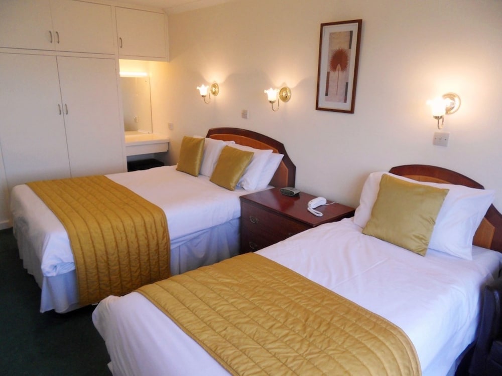 Luccombe Hall Hotel 26/75