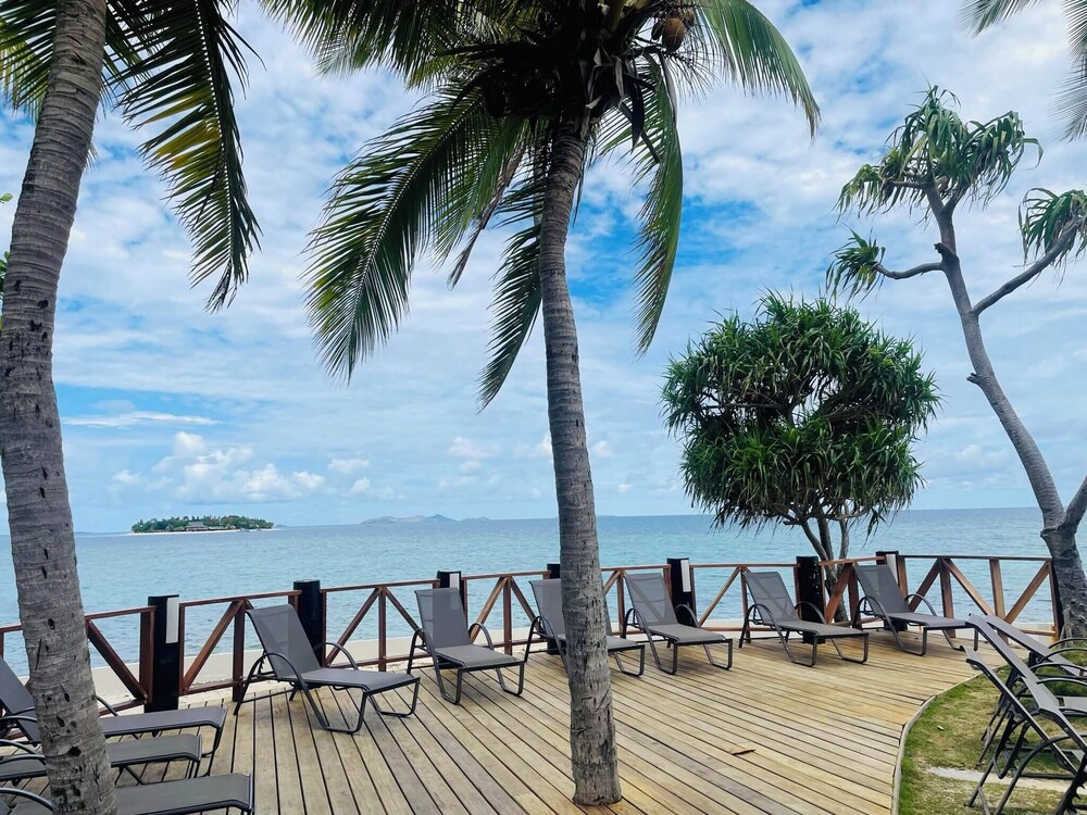 Nakelo Treasure Island Resort and Spa 42/46