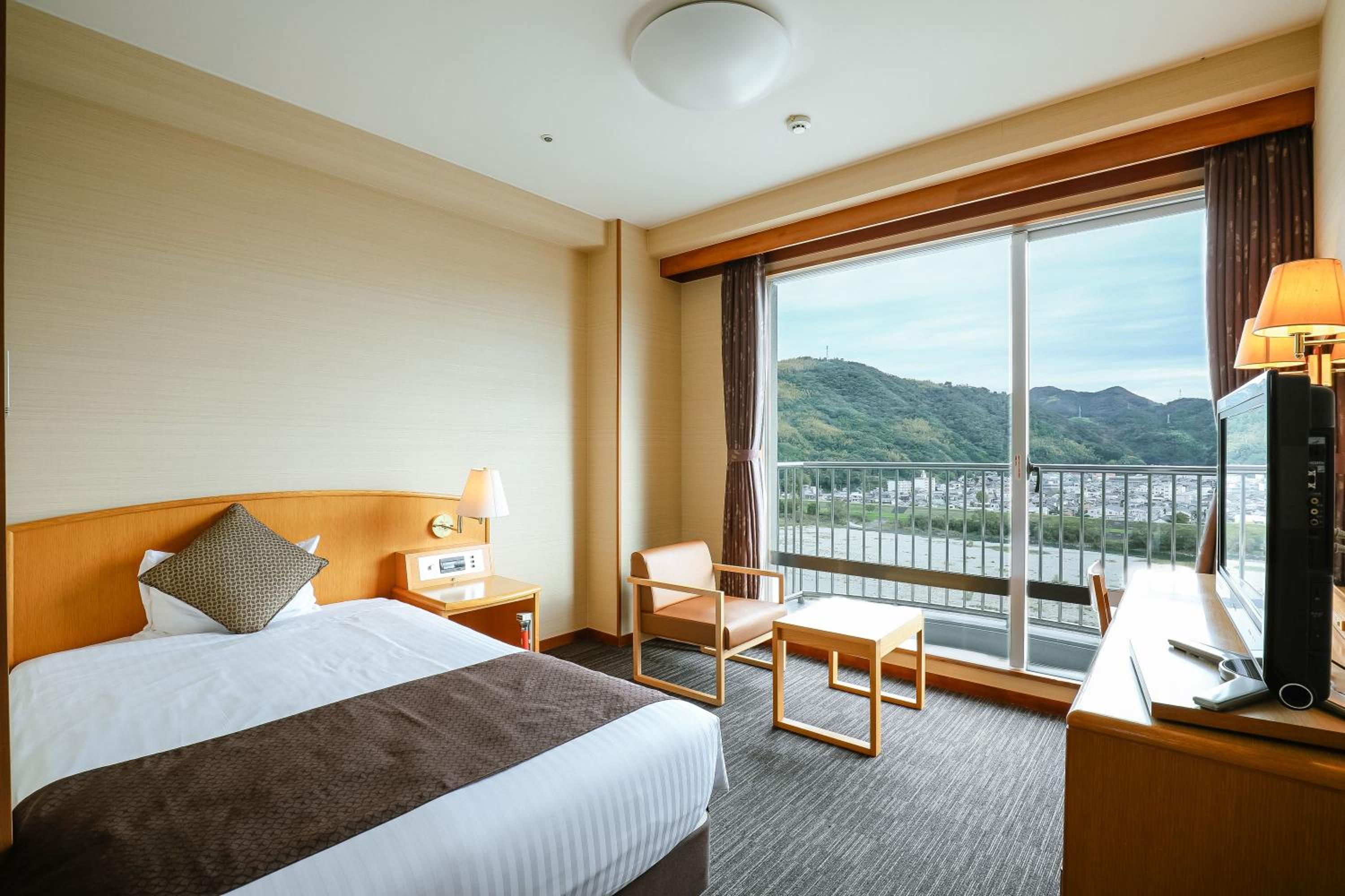 Semi Room, Semi Double Bed, Bathtub
