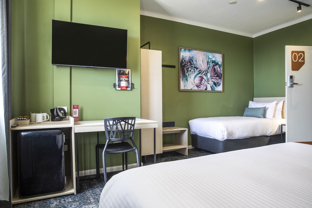 Pritchards Hotel 27/63