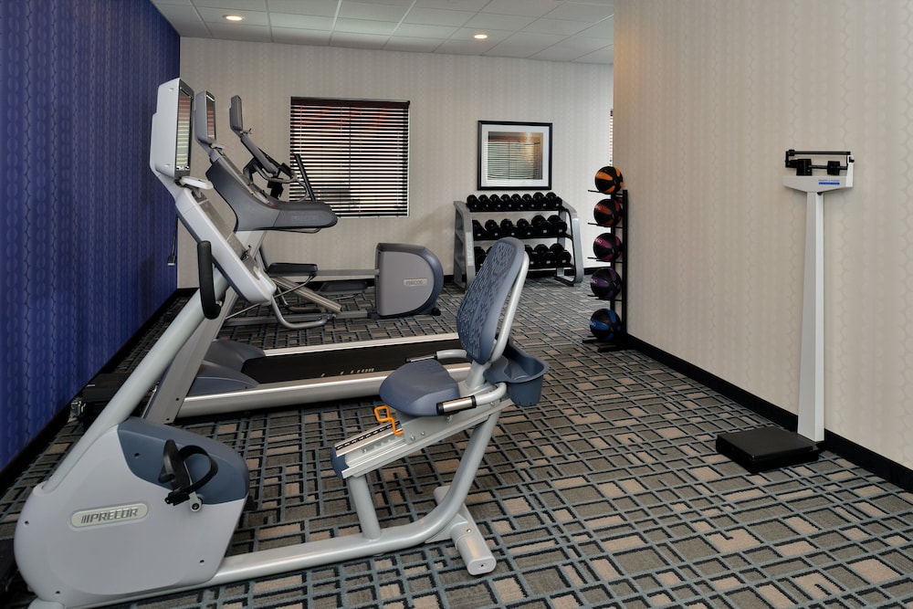 Holiday Inn Express and Suites Peekskill-Lower Hudson Valley 25/55