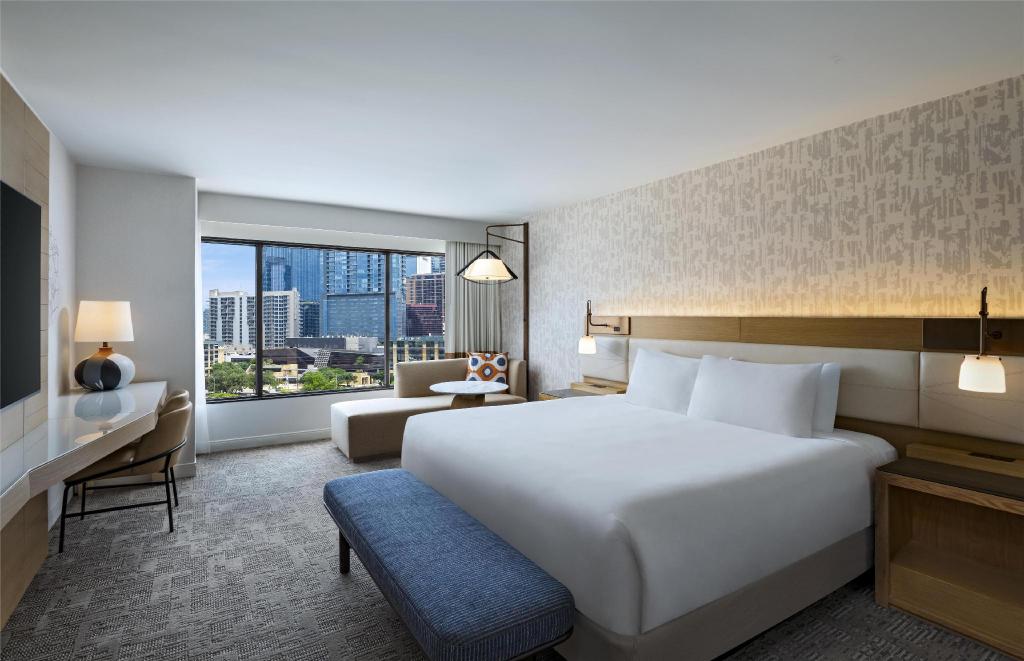 Premium, Suite, King Bed, Balcony