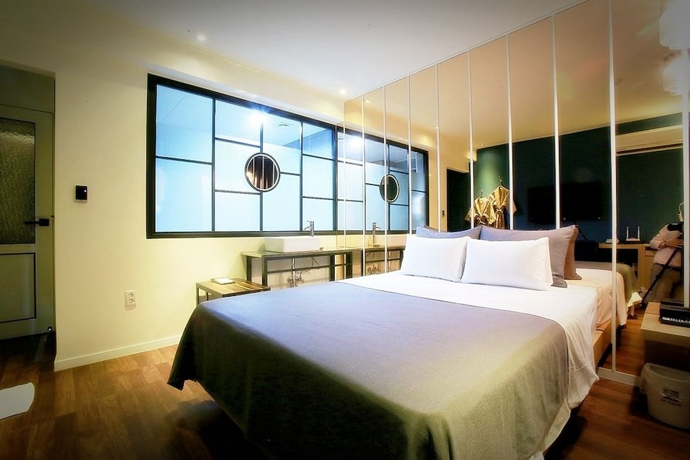 Chuncheon Urbane Hotel 11/36