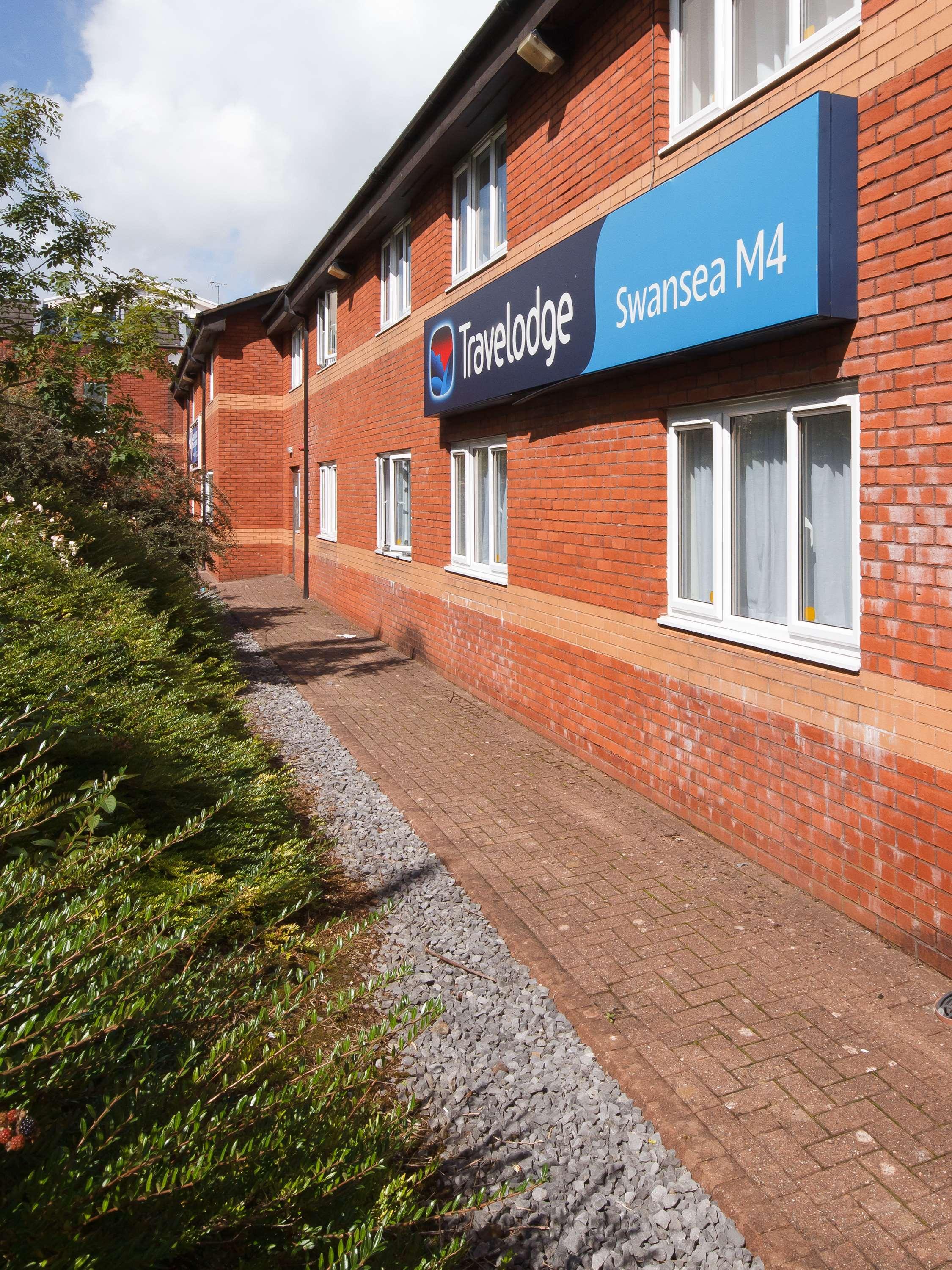 Travelodge Swansea M4 35/39