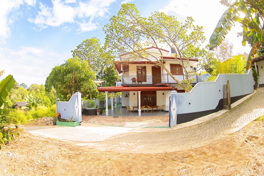 Dinsara Pearl Villa 43/50