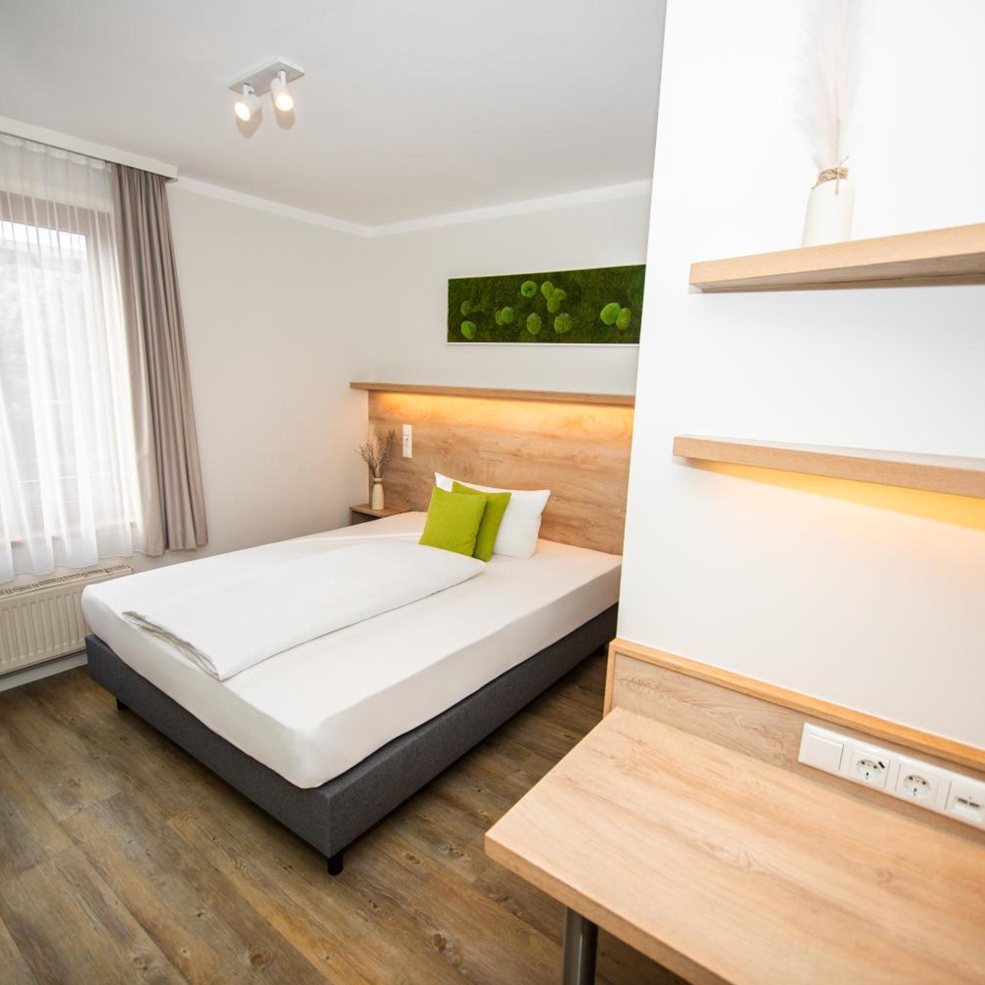 غرفة بسرير مزدوج، GOLDEN LEAF PERLACH ALLEE HOF 2/10
