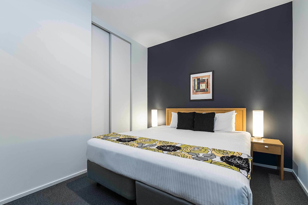 1 BEDROOM, EXECUTIVE, APARTMENT