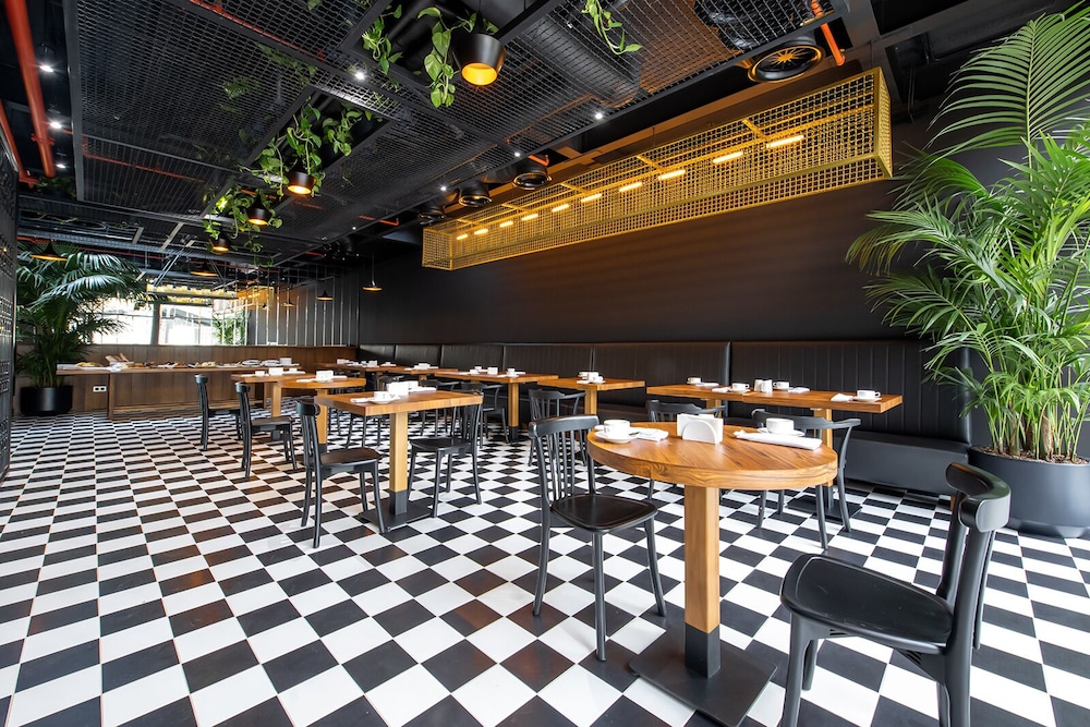 Hotel Twenties Tbilisi - Stay & Dine 10/65