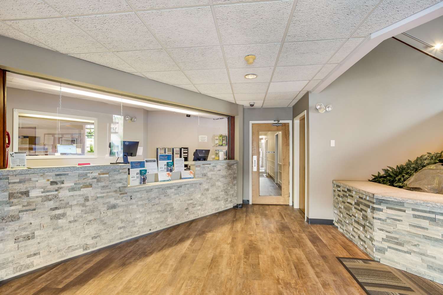 Quality Inn & Suites Gorham White Mountains 6/45
