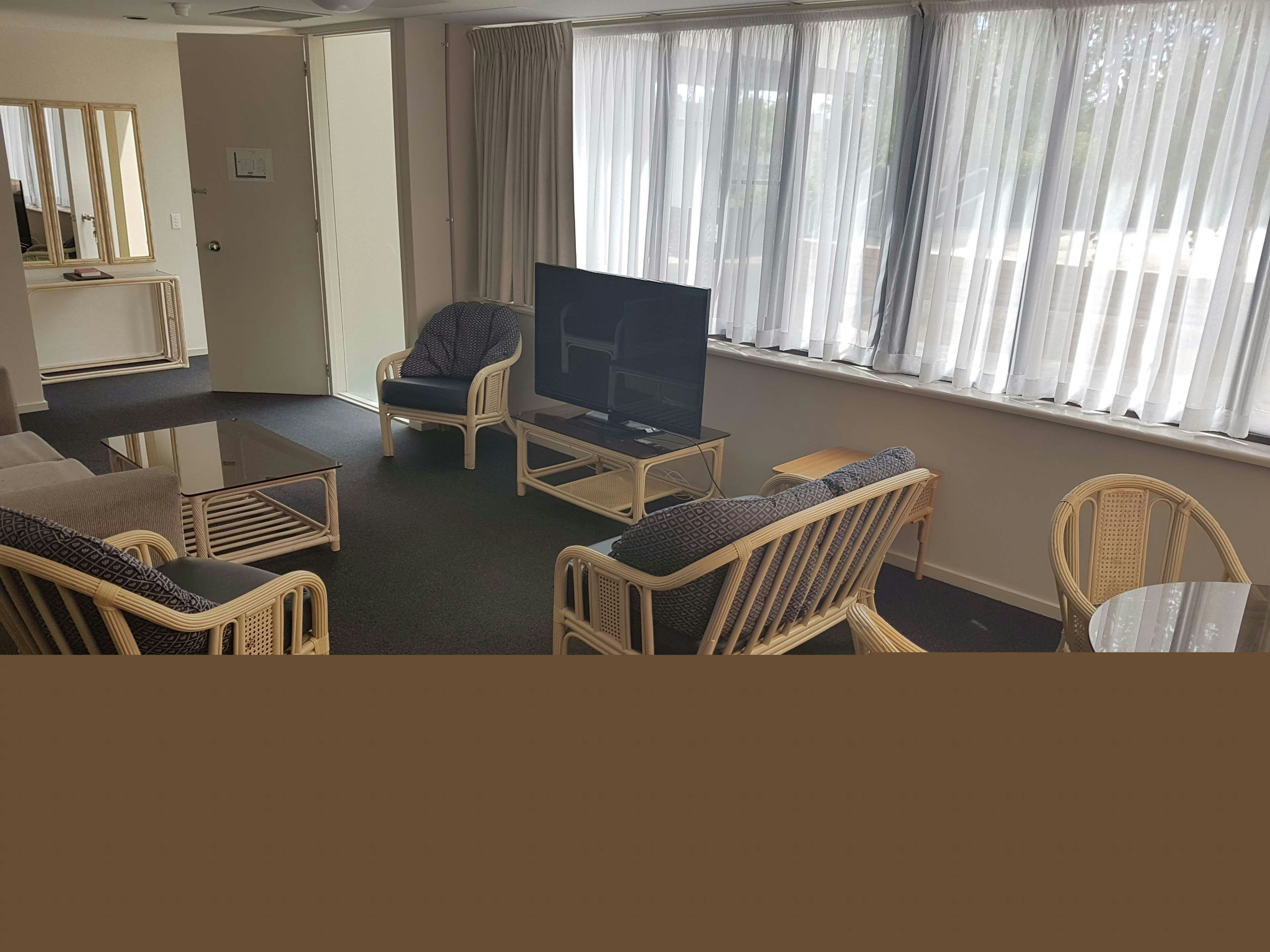 Belconnen Hotel Motel Serviced Apartments 34/48